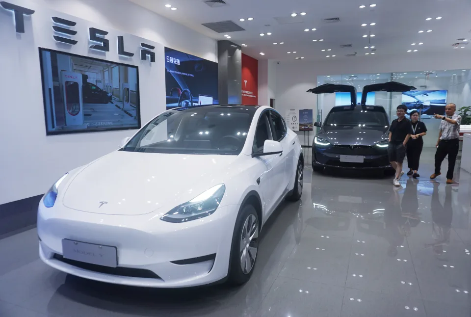 Tesla hisse senedi, yıllık düşüşlerini tamamen telafi ederek %27'lik bir sıçrama ile yükseldi