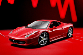Ferrari Hisseleri- Ferrari Yükseliyor, Bitcoin İçin Sinyaller Veriyor!