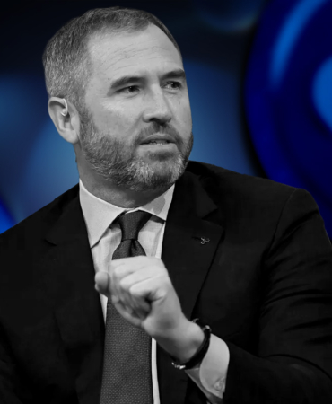 Bold-Message-from-Brad-Garlinghouse-CEO-Calls-for-Unity-Over-Bitcoin-Feud-at-XRP-Vegas-Conference