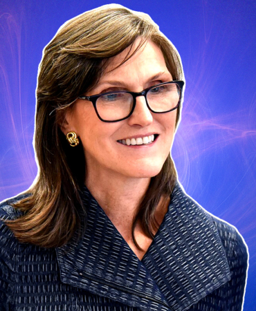 Cathie Wood’dan Ethereum Bombası! Coinbase Hisselerini Sattı