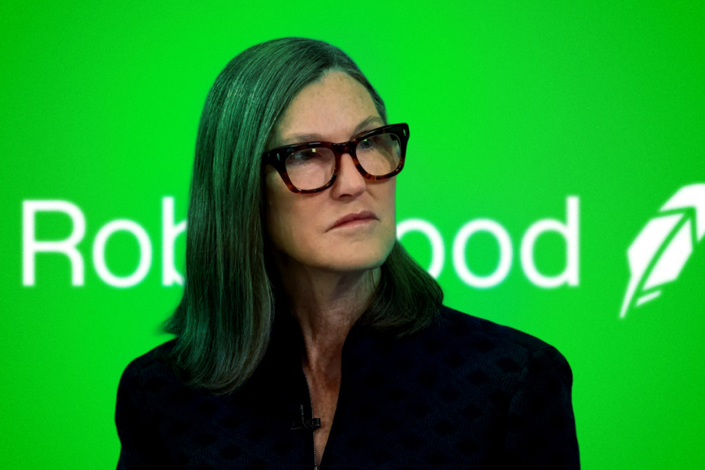Cathie Wood’un Ark Invest’i Robinhood Hisselerini Güçlendirdi: Kripto Atağı Sürüyor