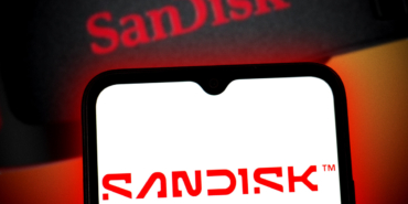 SanDisk’in S&P 500’e İlk Günü: Yüksek Hacim ve Sert Dalgalanmalar