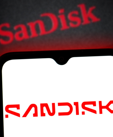 SanDisk’in S&P 500’e İlk Günü: Yüksek Hacim ve Sert Dalgalanmalar