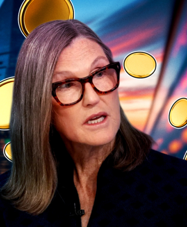 Cathie Wood CoreWeave Düşüşünü Fırsata Çevirdi AI Volatilitesinde Cesur Hamle