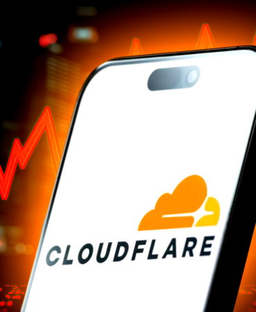 Cloudflare Kesintisi Paniğe Yol Açtı Hisse Fiyatı Tehlikede Mi